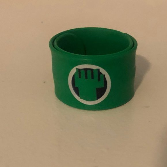 12 New Superhero Stocking Stuffer Slap Bracelets - Picture 2 of 7